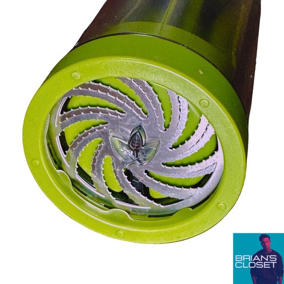 Microplane 2-in-1 Herb Mill - Stainless Steel - Picture 6 of 13